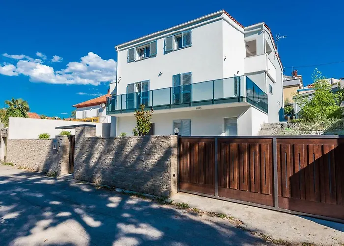 Apartments Ena